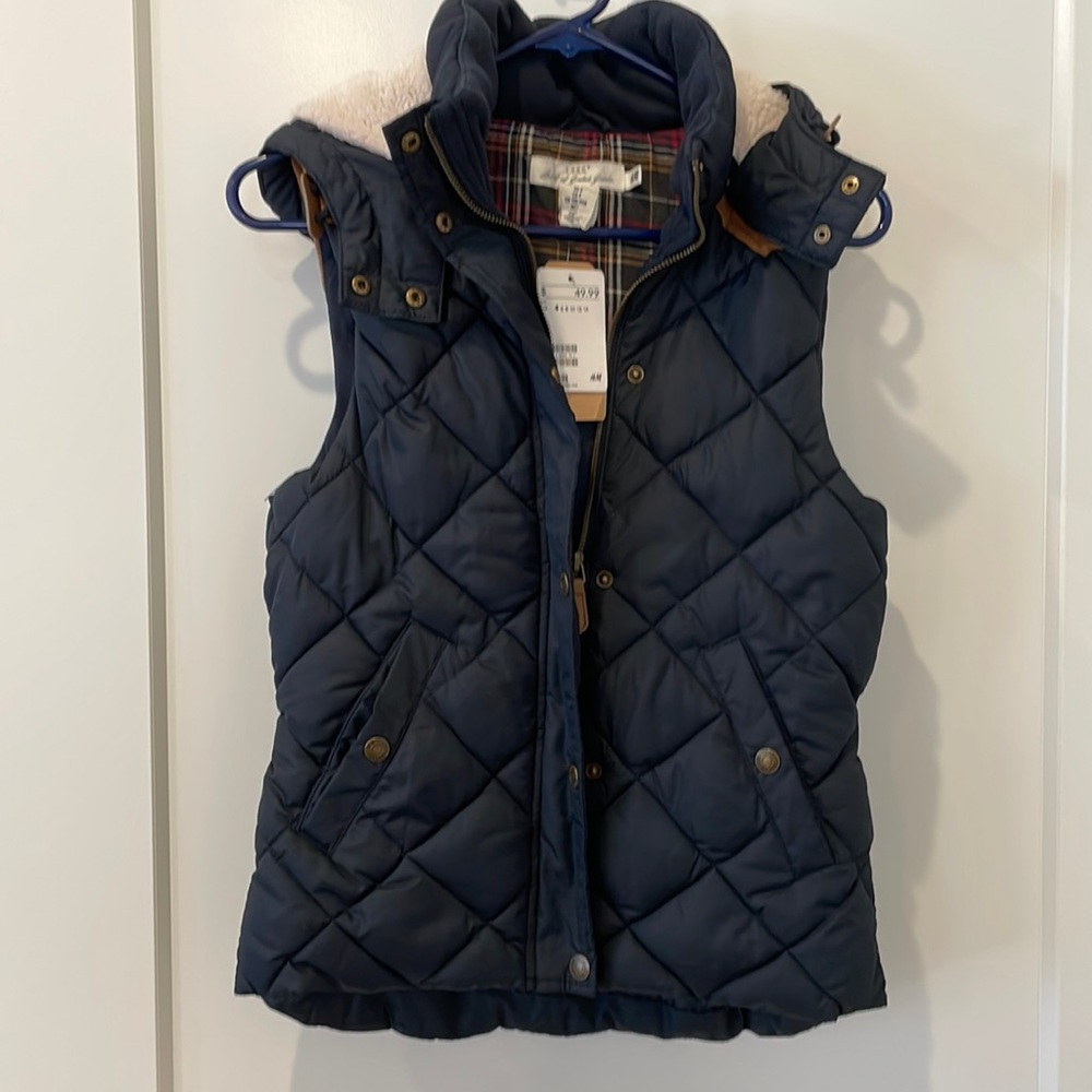 NWT H&M L.O.G.G. Vest with removable hood size 4
